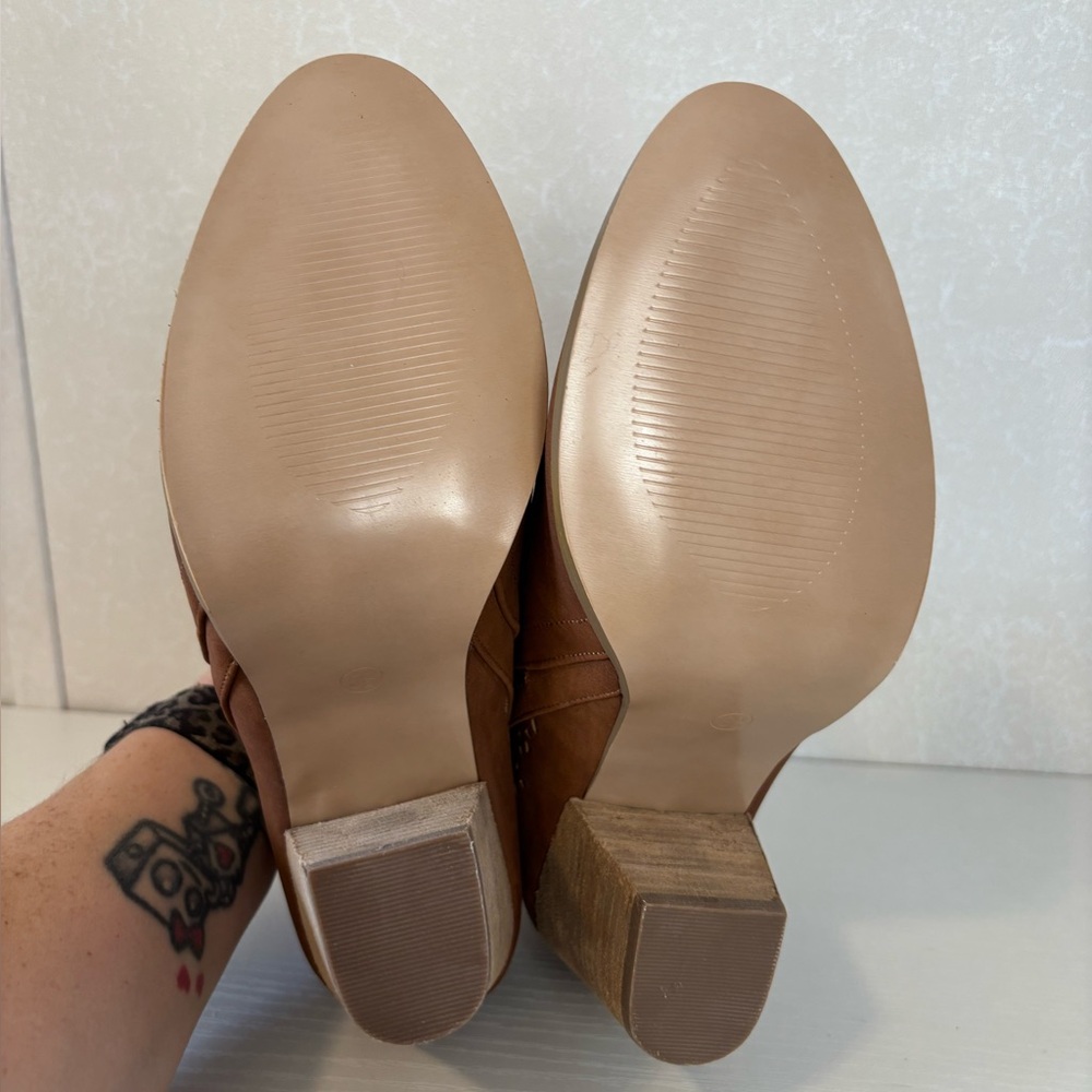 CCOCCI | Tan Heeled Ankle Boots | Size 8 1/2 - Picture 6 of 6